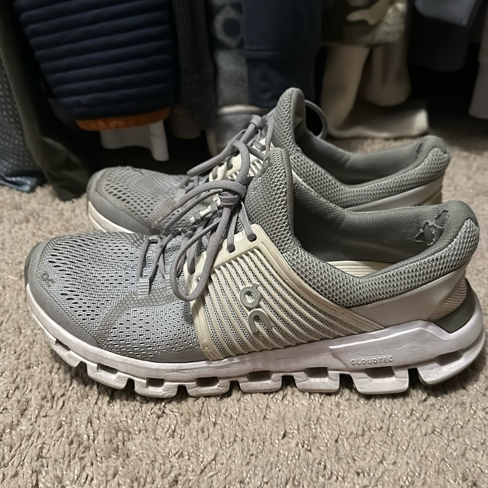OnCloud Women’s Running Shoes